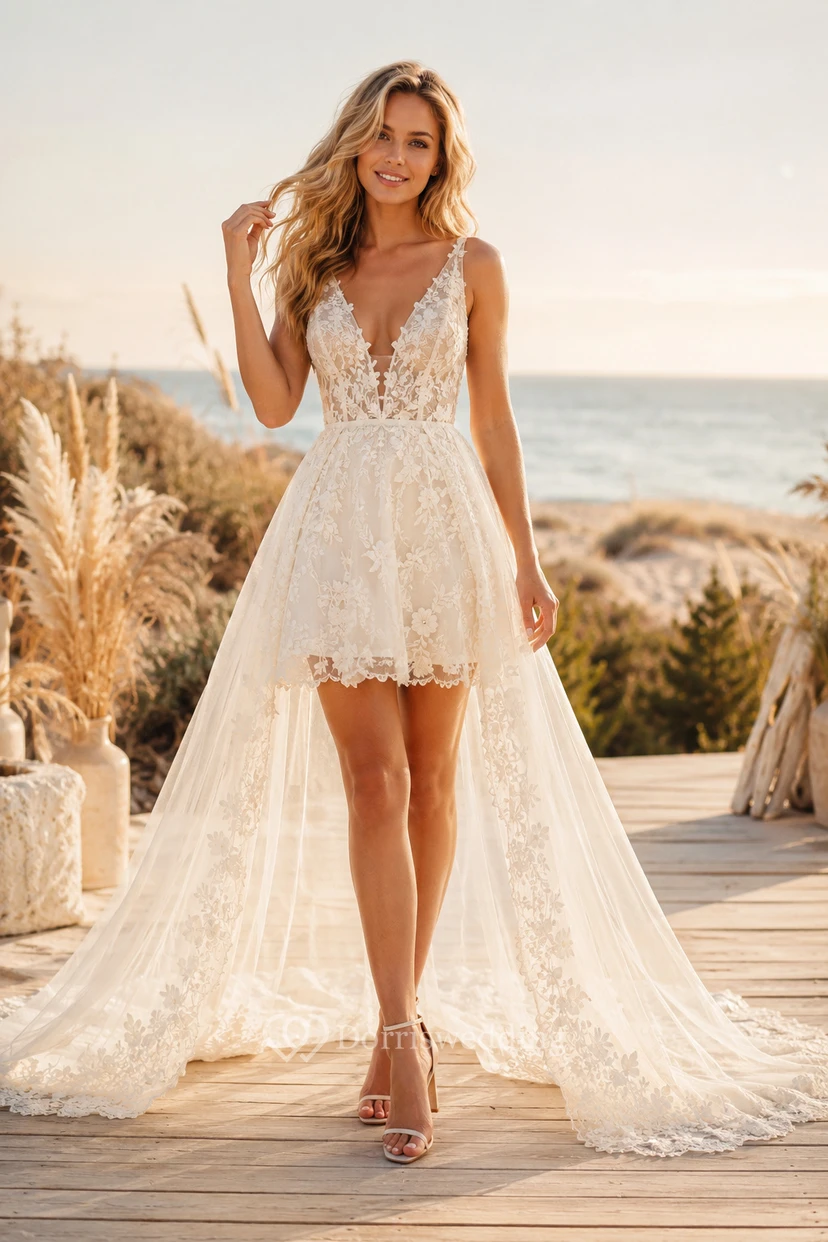 Robe de mariée courte en dentelle pour la plage avec traîne chapelle