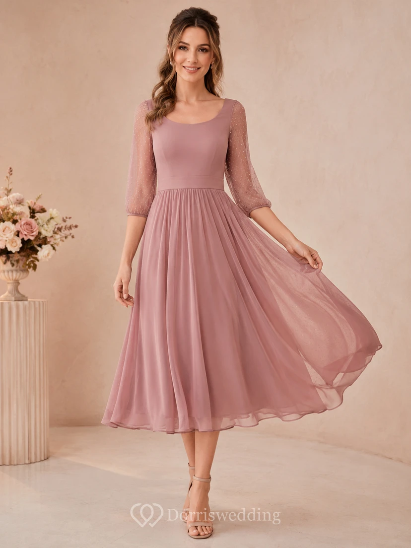 Vestido de gasa romántico para madres, corte en A, largo hasta la rodilla, escote redondo, manga tres cuartos, de Matinee Grace, color rosa empolvado.