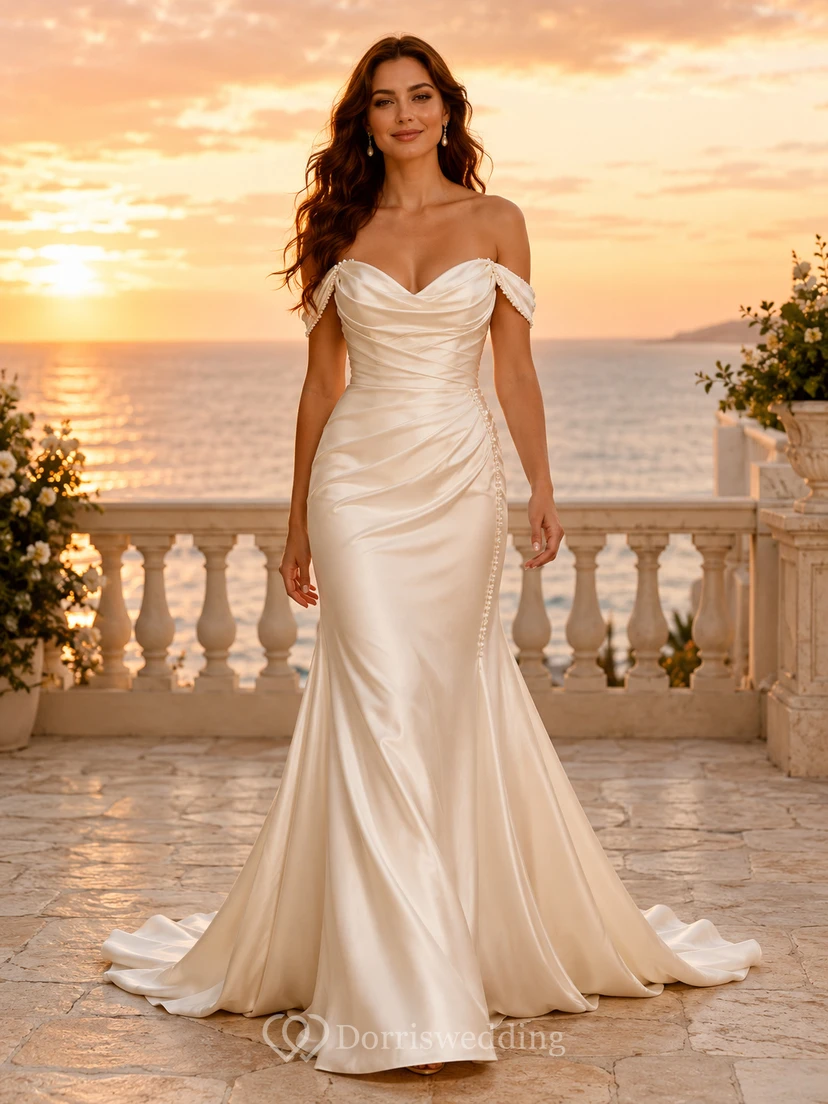 Brautkleid aus Satin, A-Linie, trägerlos, mit Schleppe