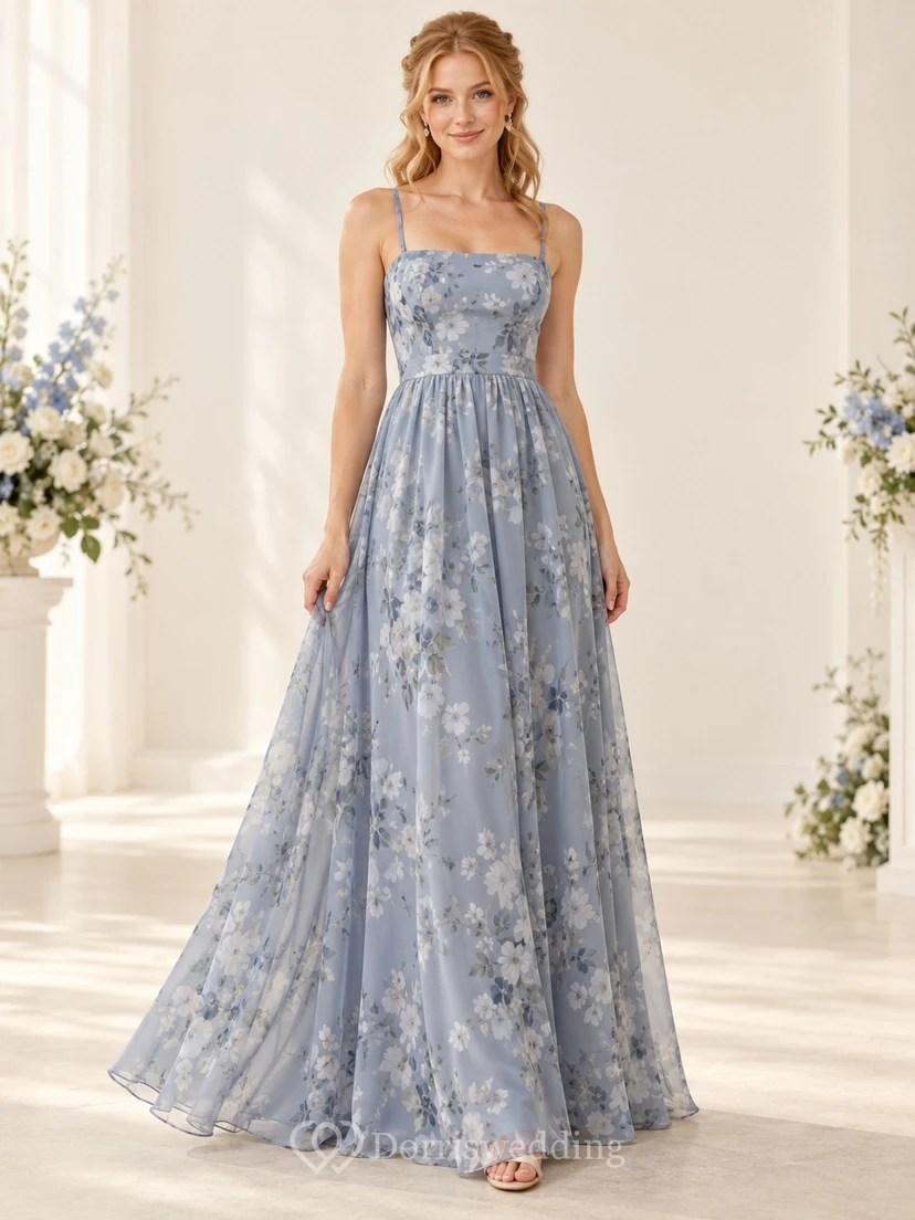 Vestido de dama de honor de gasa azul empolvado con escote cuadrado, sin mangas y largo hasta el suelo, corte en A.