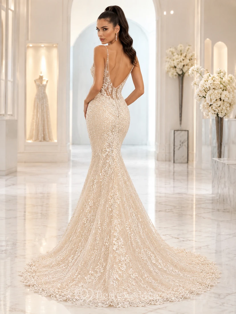 Robe de mariée sirène à bretelles spaghetti, col en V, perles, dos nu et traîne, ornée de perles view 2
