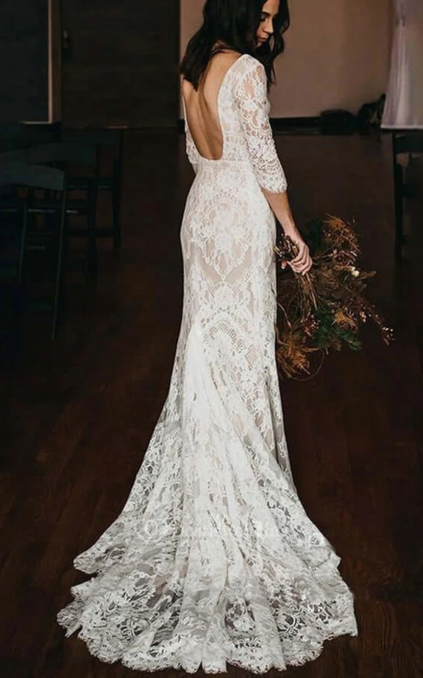 Robe de mariée vintage bohème fourreau en dentelle à col en V, manches 3-4, ornée d'appliqués et d'une traîne courte. view 3