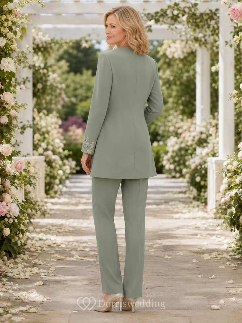 Eleganter, salbeigrüner, langer Blazer aus Spitze mit taillierter Silhouette, taillierter Hosenanzug für die Mutter der Braut mit langen Ärmeln und geschwungenen Manschetten view 2