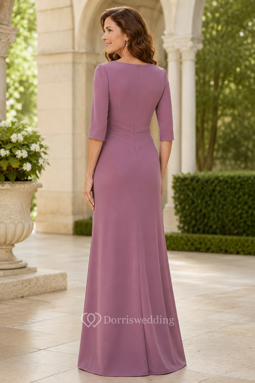 Robe de mariée fourreau en satin stretch mauve, manches 3/4, col carré, longueur au sol, drapée view 2