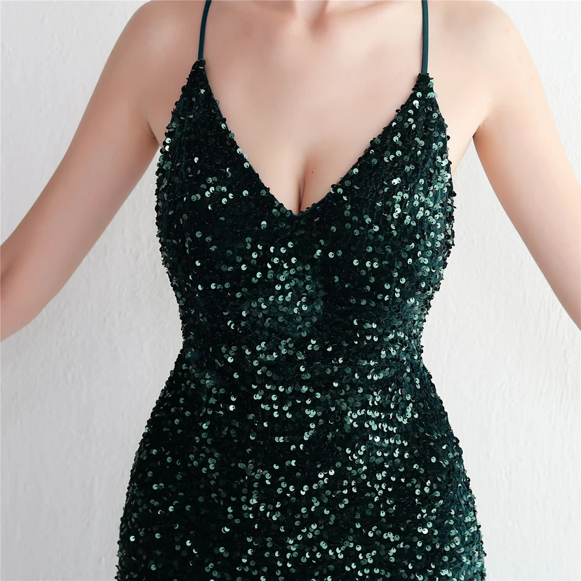 Paillettenbesetztes Abendkleid mit Samtsaum, langen Trägern und schmaler Silhouette für elegante Bankette view 14