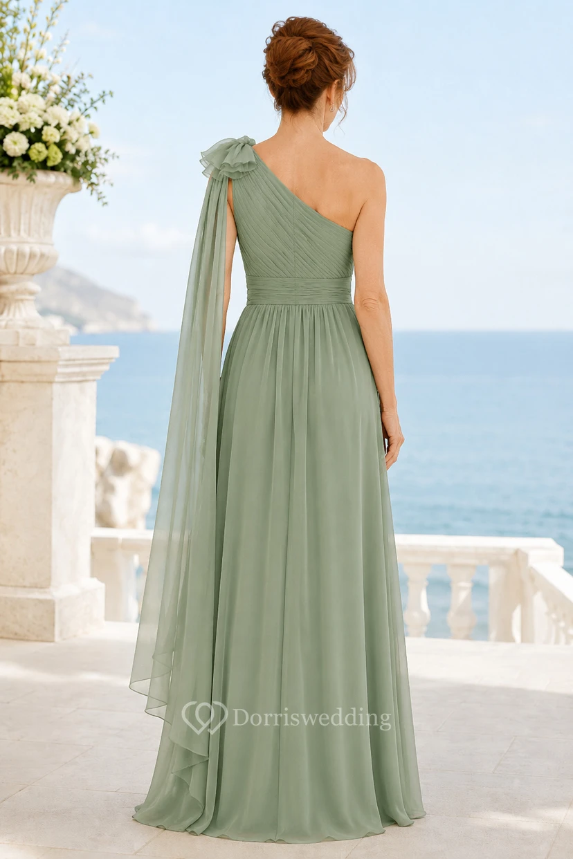 Salbeigrünes, einseitig schulterfreies Chiffon-Kleid in A-Linie mit floralem Cape-Detail view 2