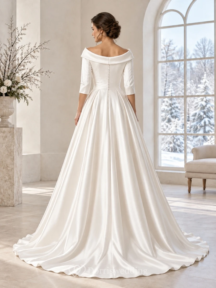 Vestido de novia de satén drapeado con cuello retrato y mangas tres cuartos view 2