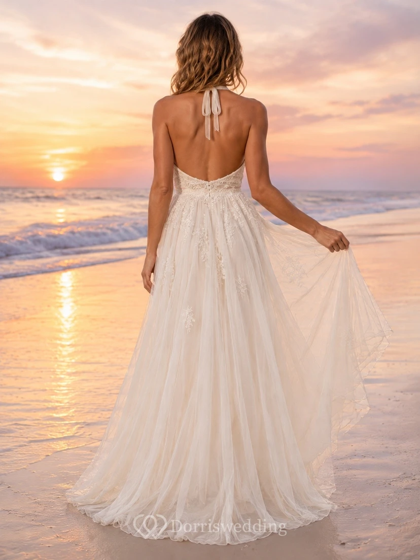 Vestido de novia largo de tul con escote halter y corte en A para fugarse a la playa view 2