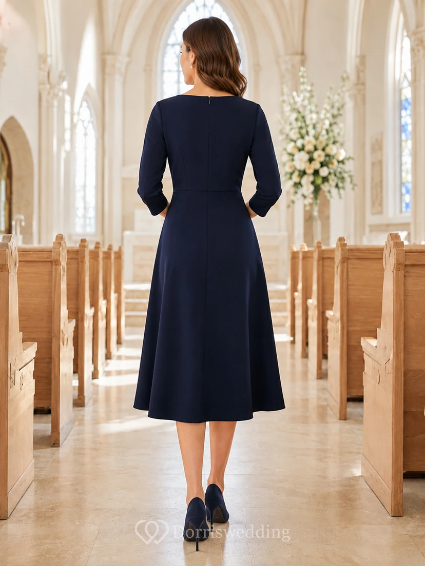 Marineblaues, schlichtes Midikleid mit U-Boot-Ausschnitt und Dreiviertelärmeln für die Kirche view 2