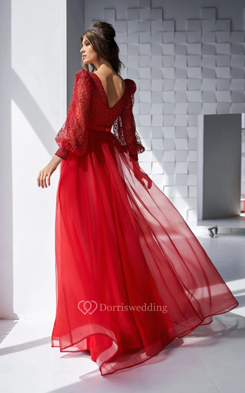Langärmeliges, rotes Chiffonkleid mit tiefem Ausschnitt und vorderem Schlitz sowie perlenbesetztem Oberteil view 2