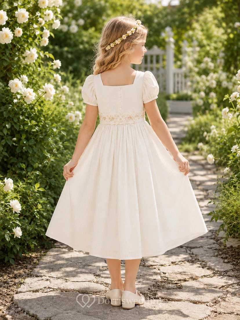 Blumenmädchenkleid aus elfenbeinfarbenem Satin, A-Linie, kurze Ärmel, Rundhalsausschnitt, Teelänge, Schleifendetail view 2