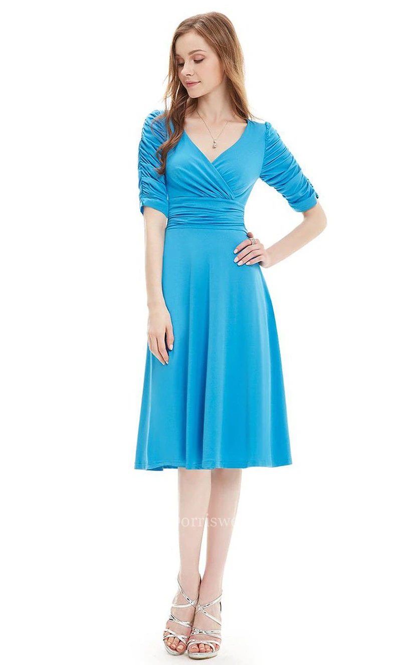 Half-sleeved V-neck Knee-length Ruched Dress view 3