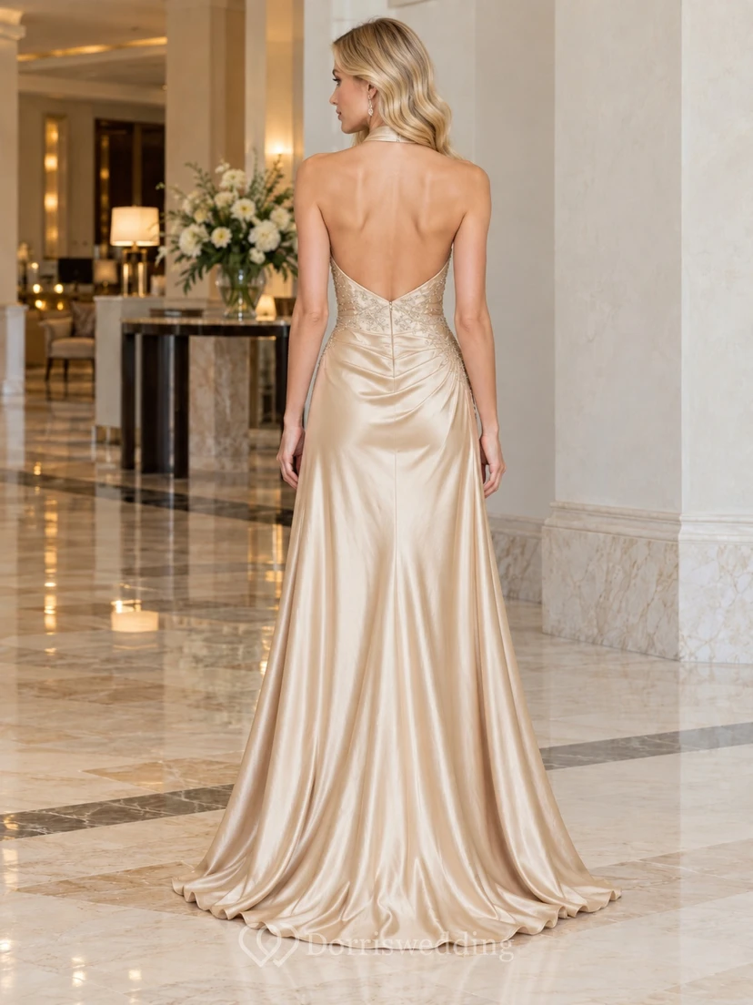 Robe de soirée longue en satin champagne à col bénitier et fronces, années 2000 view 2