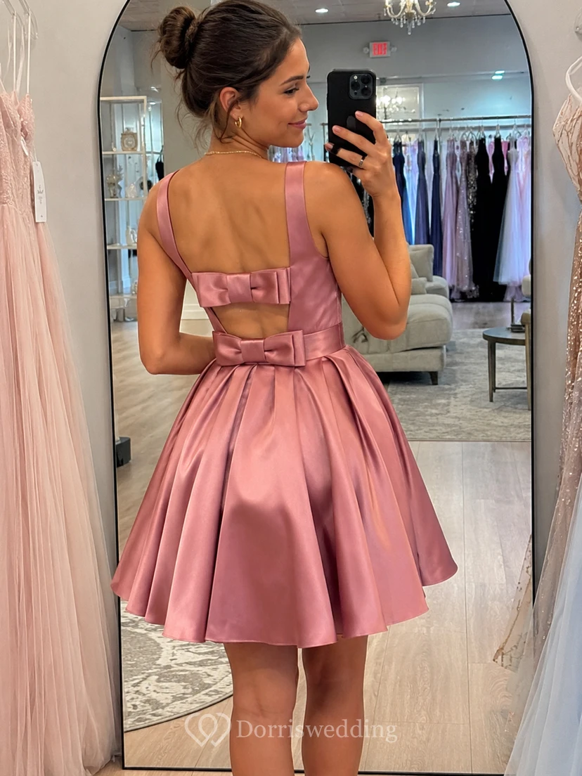 Ärmelloses Ballkleid aus Satin mit offenem Rücken, knielang view 8