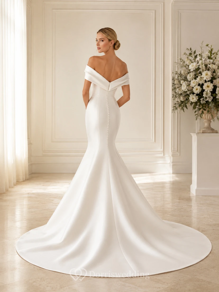 Robe de mariée classique moderne en satin satiné, épaules dénudées, coupe sirène courte, plis et ourlet plissé. view 2