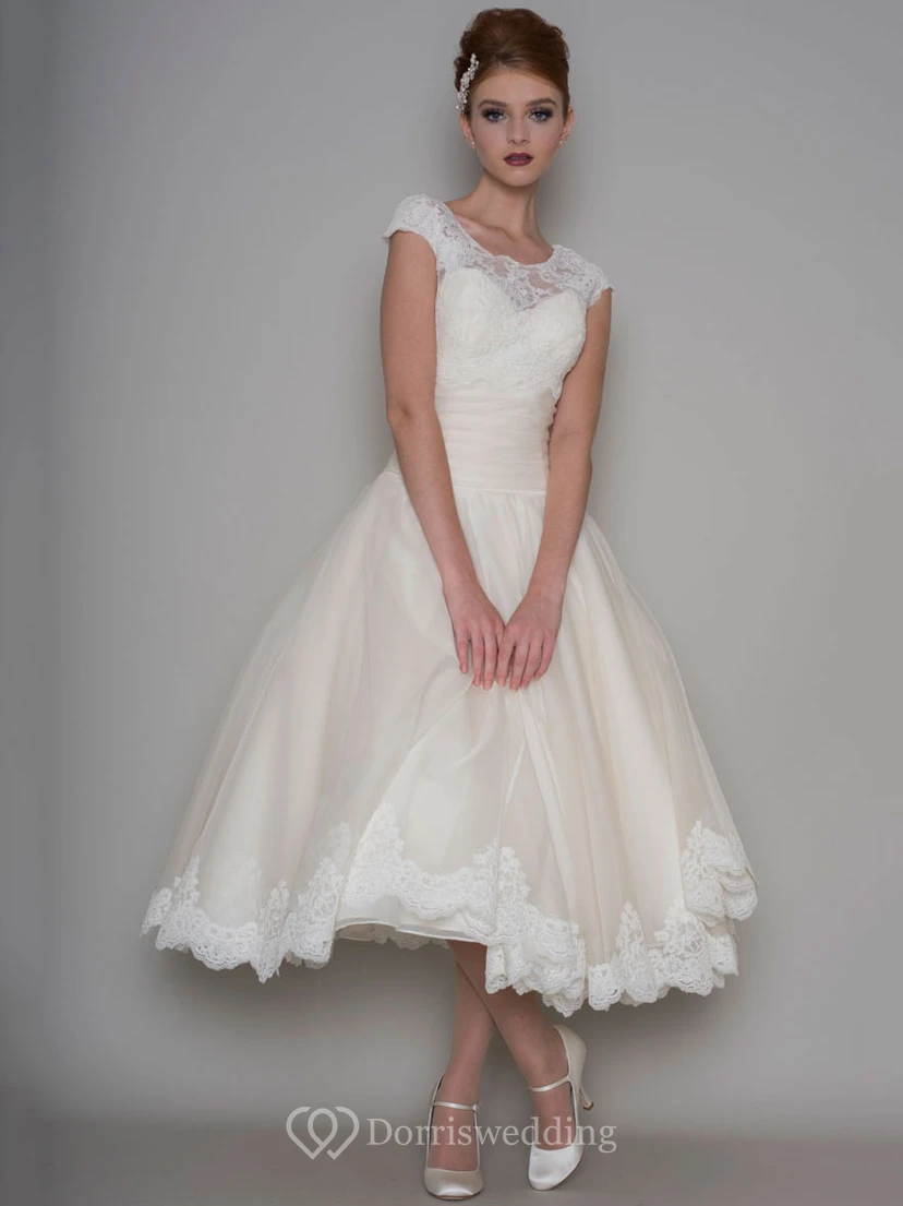 Tea-Length A-Line Scoop Neck Appliqued Cap Sleeve Tulle Wedding Dress