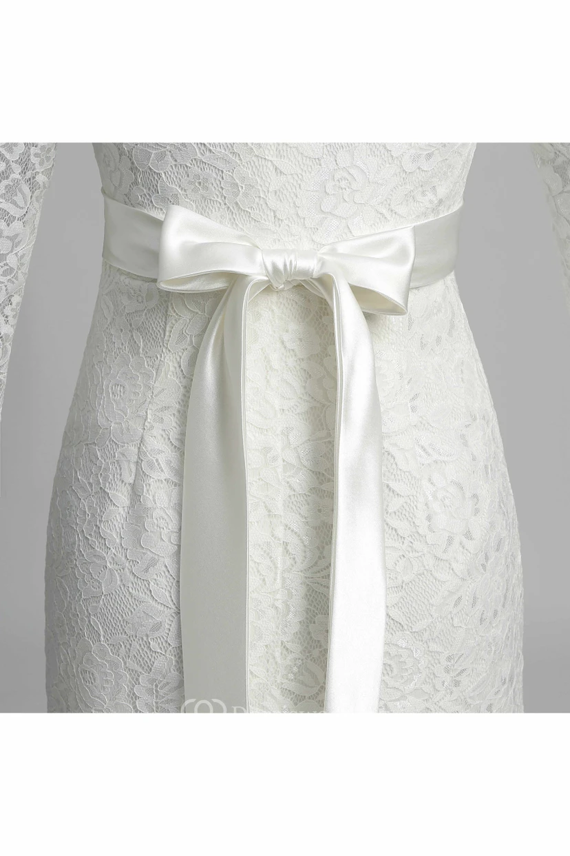 Robe de mariée en dentelle, coupe trapèze, col en V, manches illusion 3/4, longueur genou. view 18