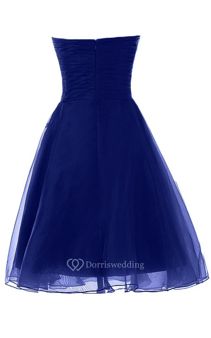 Robe de mariée bustier trapèze avec applications de dentelle view 8