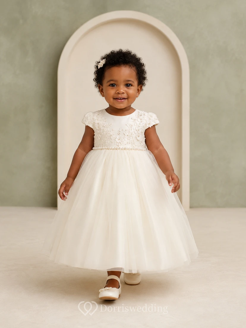 Elegantes, bezauberndes, romantisches Taufkleid mit Spitzenmieder, A-Linie und Teelänge aus Tüll