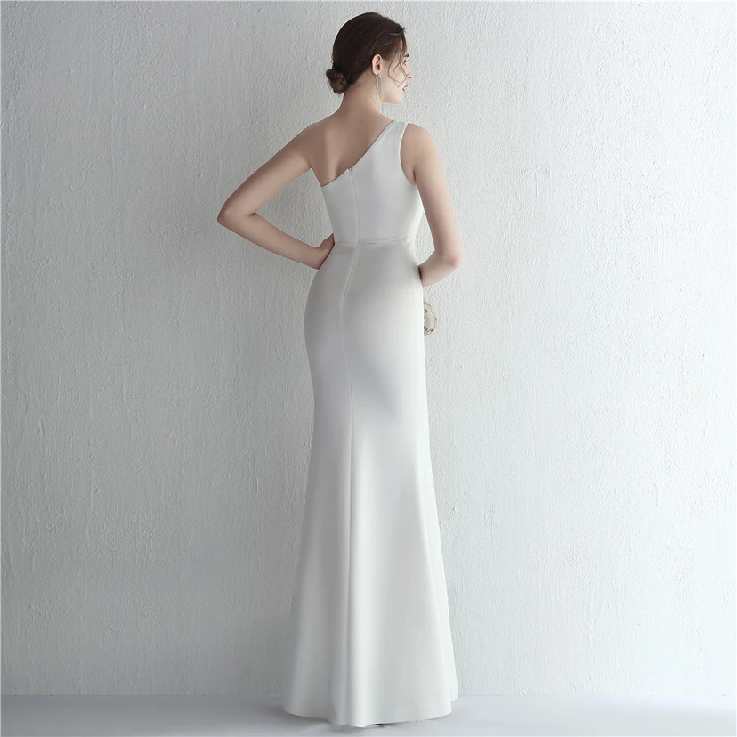 Satin-Kleid, schmal geschnitten, schulterfrei, lang, für festliche Anlässe wie Dinnerpartys, Hochzeiten oder Ausstellungen von Automodellen view 25