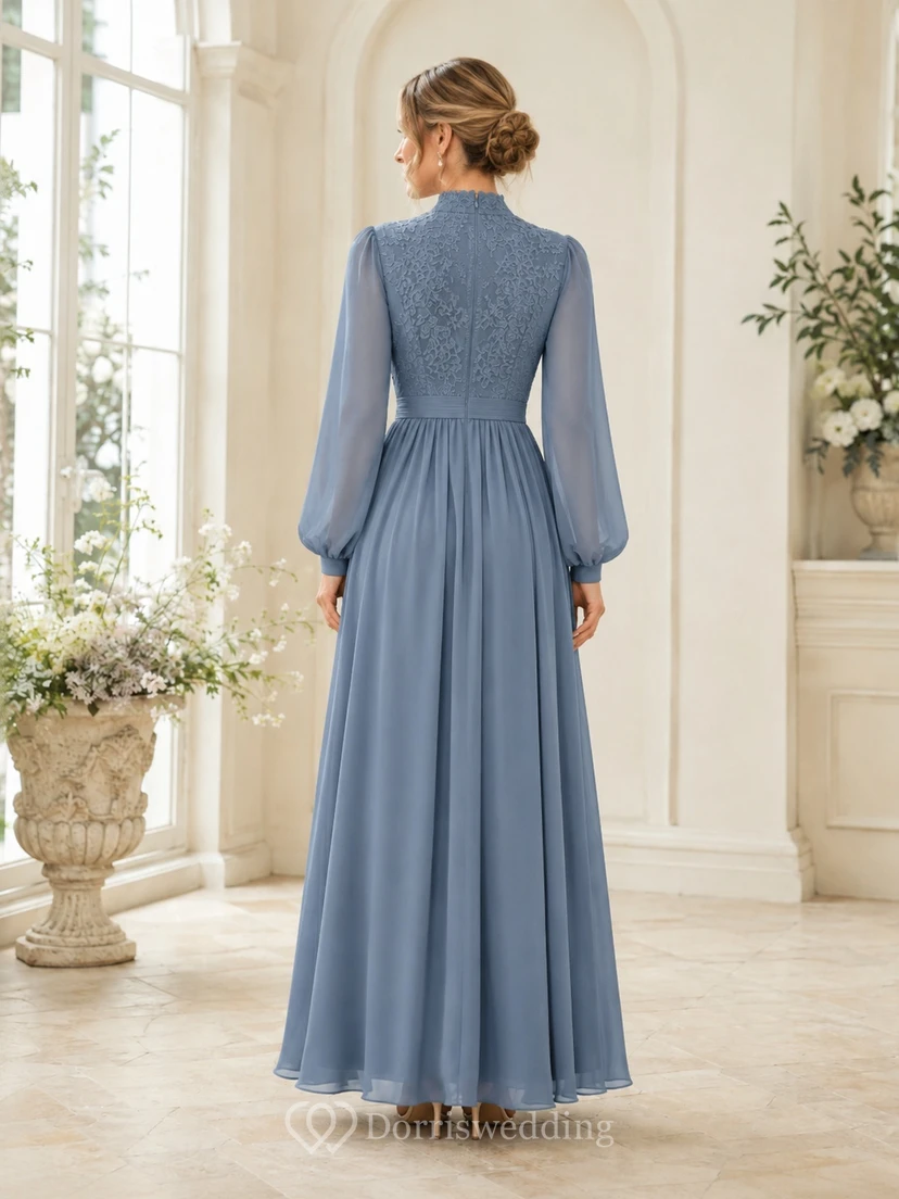 Vestido largo de corte A con cuello alto, encaje y mangas abullonadas en color azul pizarra. view 2
