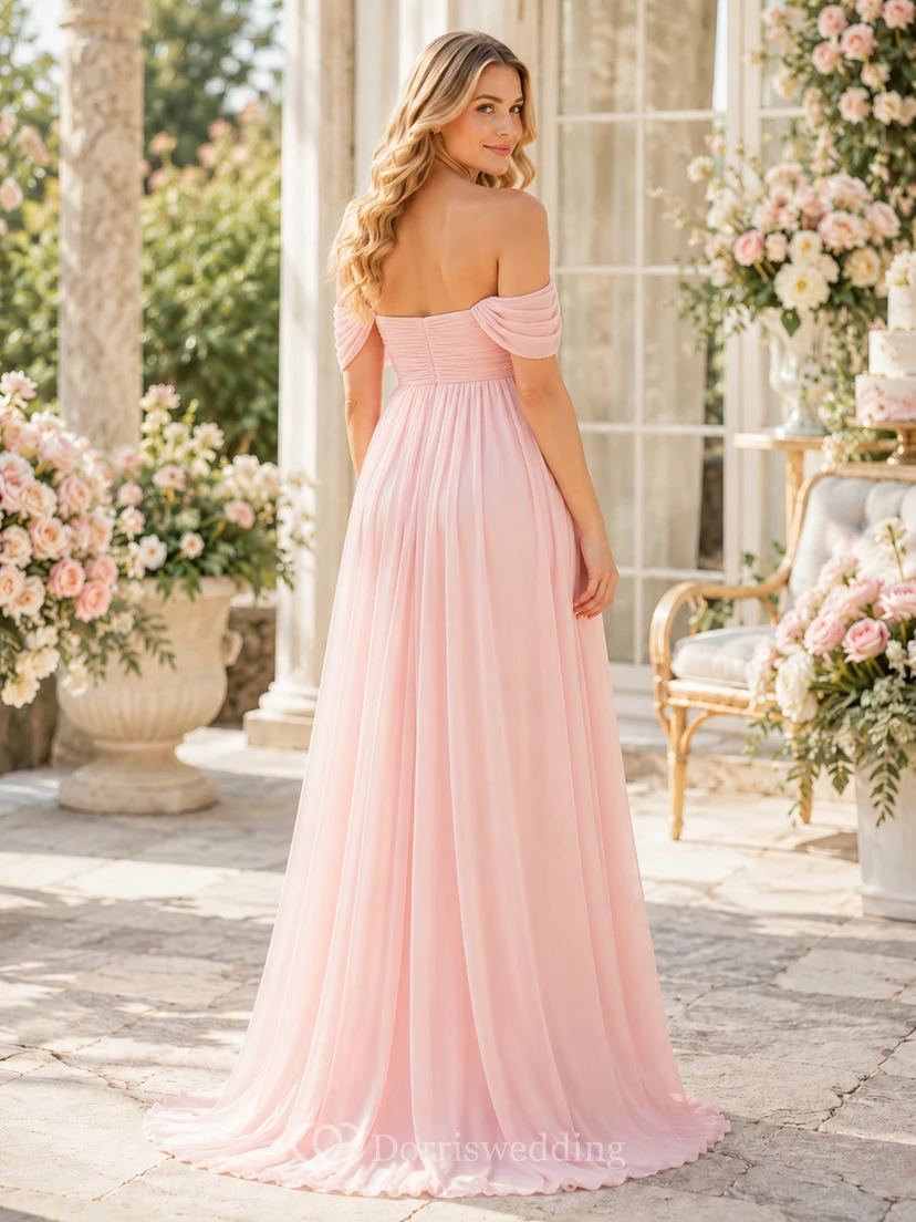 Robe de maternité rose poudré à épaules dénudées, bustier empire en mousseline, longue jusqu'au sol, idéale pour une baby shower. view 2