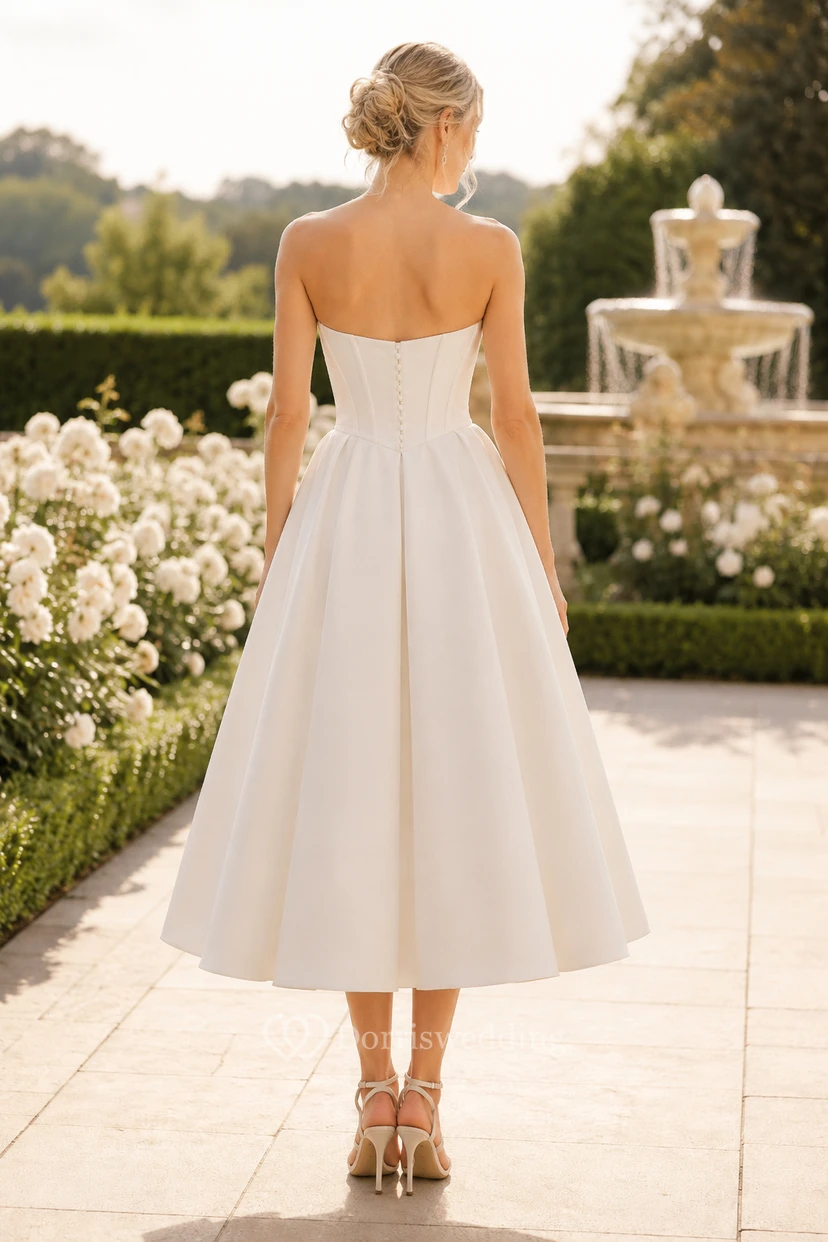 Robe de mariée bustier en satin, longueur thé, avec corsage boutonné view 2