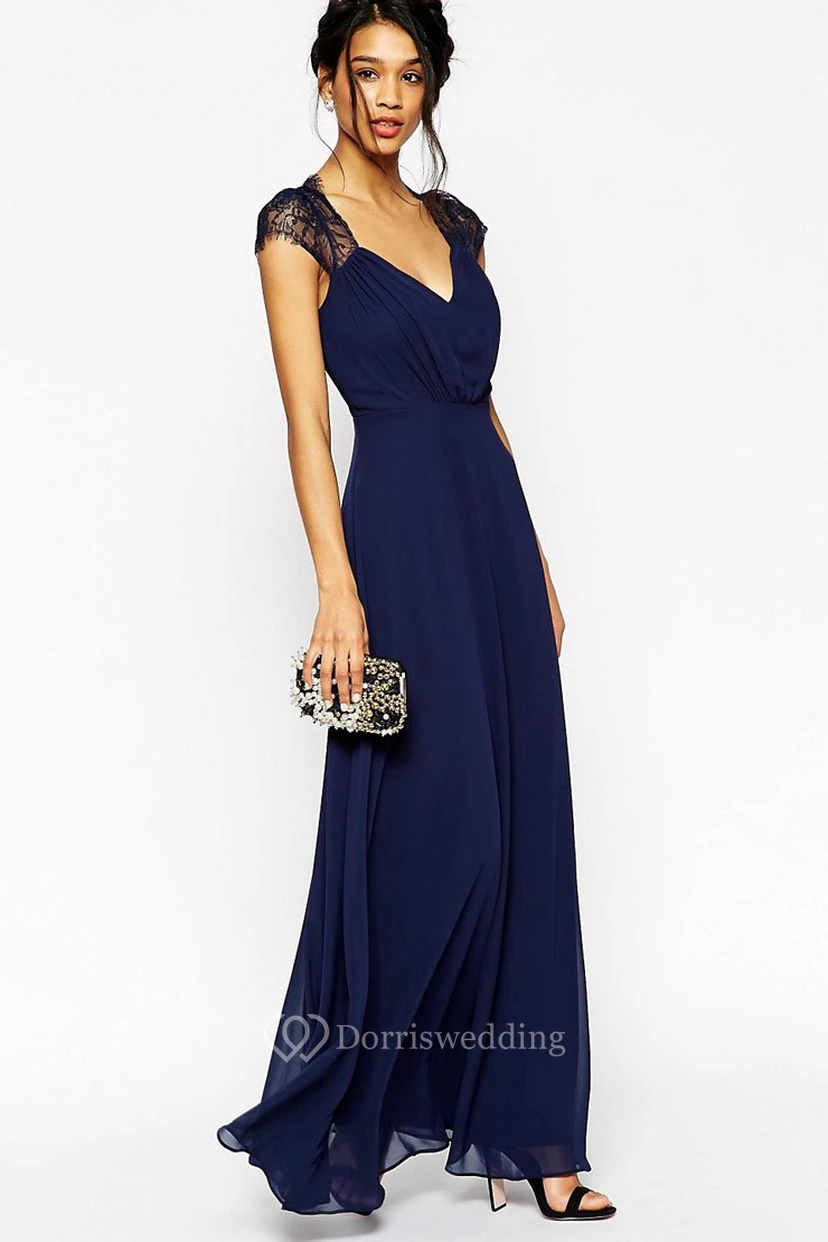 Vestido de dama de honor de gasa con encaje, escote en V, mangas cortas y largo hasta el suelo, con fruncido.