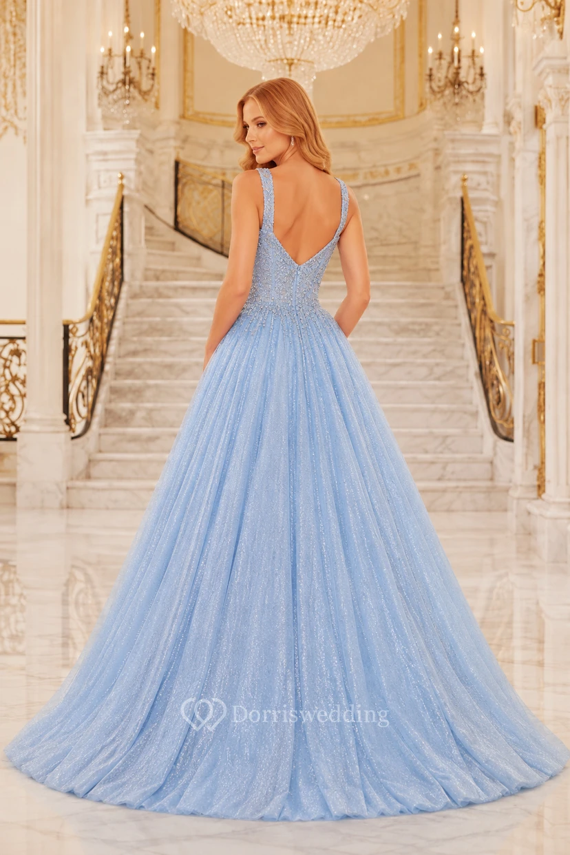 Himmelblaues Glitzer-Tüll-Ballkleid mit Spaghettiträgern und tiefem V-Ausschnitt am Rücken view 2