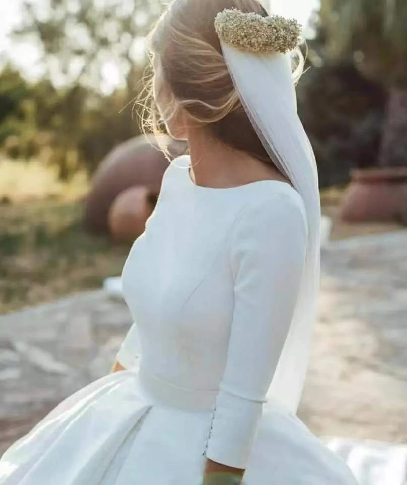 Vestido de novia liso de corte A, manga larga, satén, modesto view 3