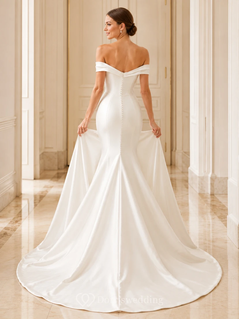 Robe de mariée sirène en satin sculpté à épaules dénudées et manches courtes avec traîne chapelle view 2