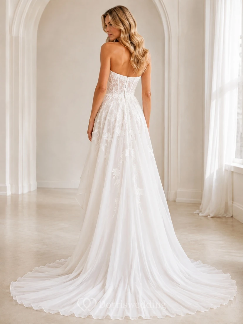 Trägerloses A-Linien-Brautkleid aus Tüll mit Korsett und asymmetrischem Saum, Schleppe und elegantem Schnitt view 2
