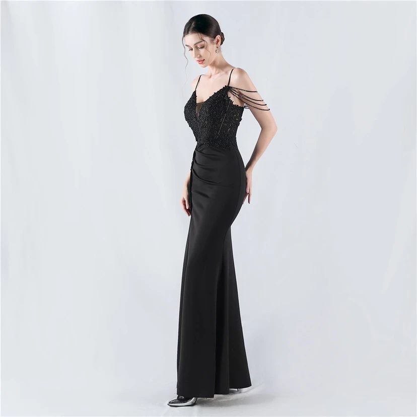 Schweres, mit Diamanten und Blumen besetztes, tailliertes Abendkleid aus Satin mit Fischgrätmuster und Perlenbesatz für Jahrestreffen und Hochzeiten view 33
