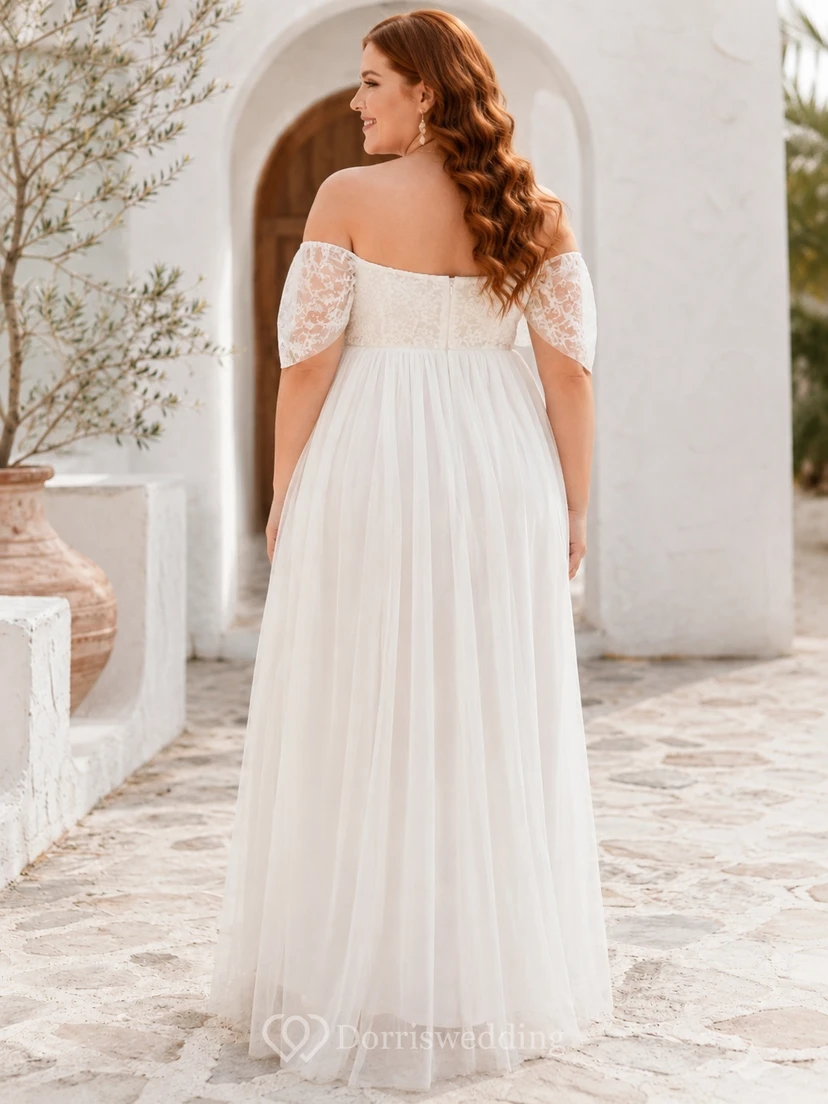 Weißes Umstandskleid in Übergröße mit schulterfreiem Oberteil aus Chiffon und Empire-Stil view 2