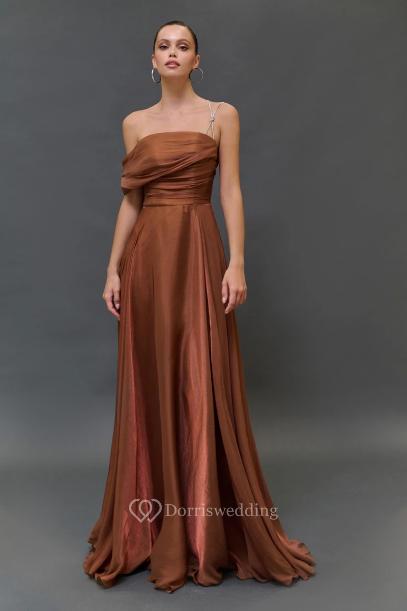 Schulterfreies, gerafftes, bodenlanges Kleid mit Trägern view 3