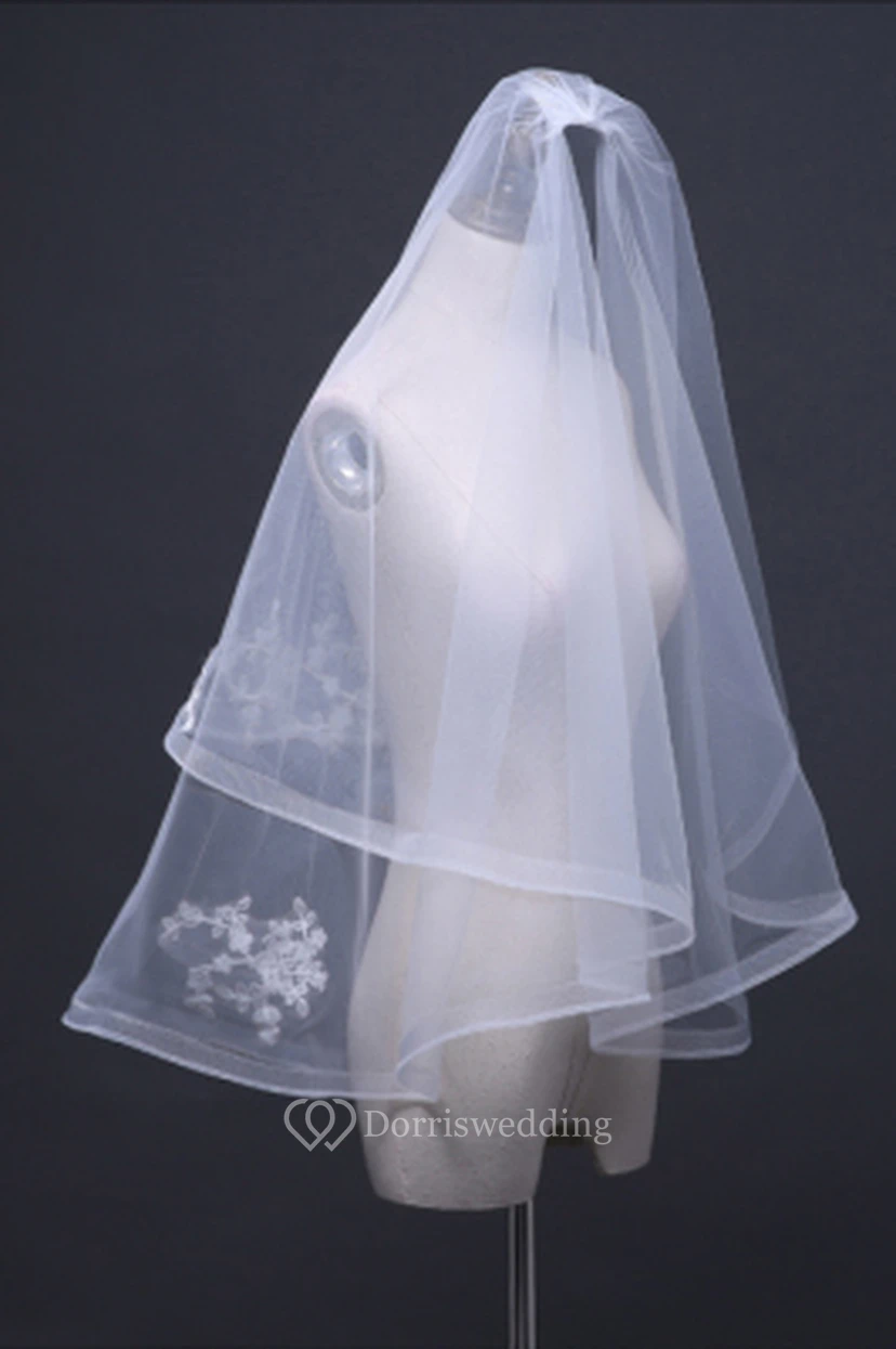 Lace Applique Lace Applique Elegant Beautiful Wedding Veil view 3
