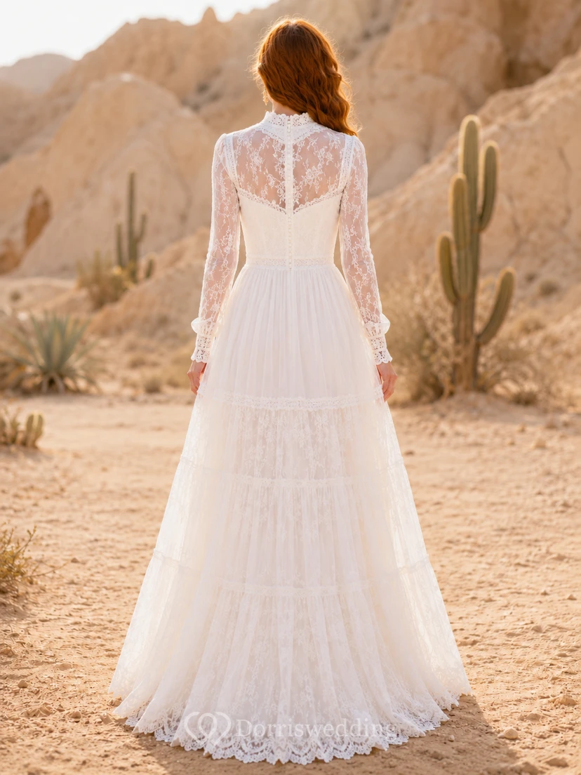 Robe de mariée western à col montant, manches illusion en dentelle à volants et coupe trapèze view 2