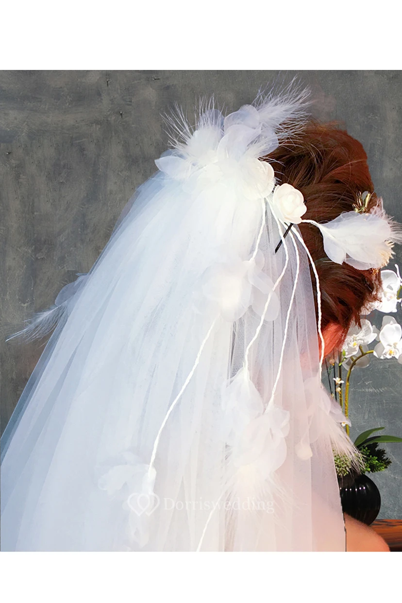 Latest Korean Handmade Tulle Wedding Veil with Draping Lines and Flowers view 4