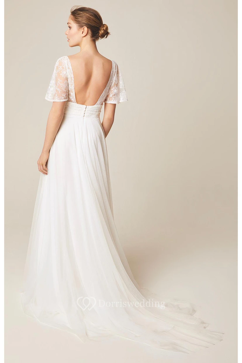 Robe de mariée bohème en dentelle et tulle à manches courtes et col en V éclatant view 2