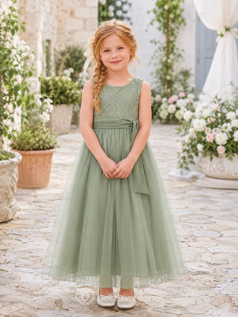 Blumenmädchenkleid aus salbeigrünem Chiffon-Tüll, A-Linie, Rundhalsausschnitt, Teelänge, plissiert