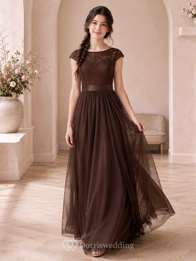 Braunes Brautjungfernkleid im A-Linien-Stil mit Strasssteinen, kurzen Ärmeln und romantischer Spitze