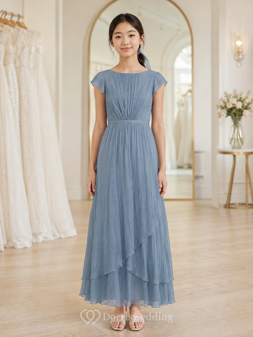 Vestido de dama de honor juvenil azul acero, corte en A, escote redondo, manga corta, gasa, estilo romántico.