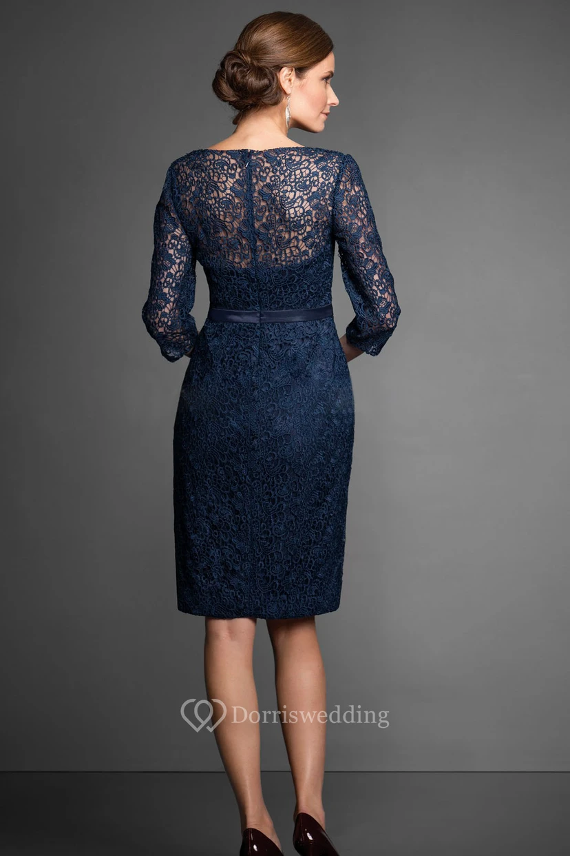 Vestido de encaje hasta la rodilla, largo hasta la rodilla, con escote en V y mangas de 3-4 pulgadas, ideal para la madre de la novia, con detalles de ilusión. view 2