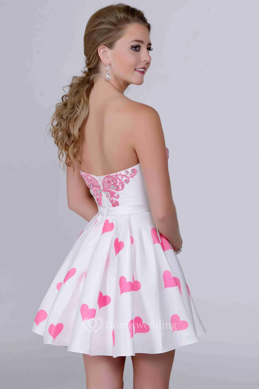 Niedliches A-Linien-Mini-Abendkleid mit Herzausschnitt und Kristallverzierungen view 2