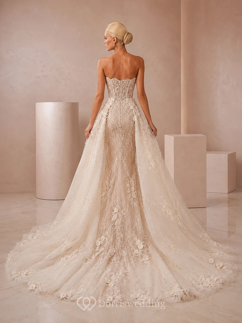 Edles, ärmelloses Meerjungfrauen-Brautkleid mit herzförmigem Herzausschnitt und abnehmbarem Rock mit Kapellenschleppe für die Gartenhochzeit view 2
