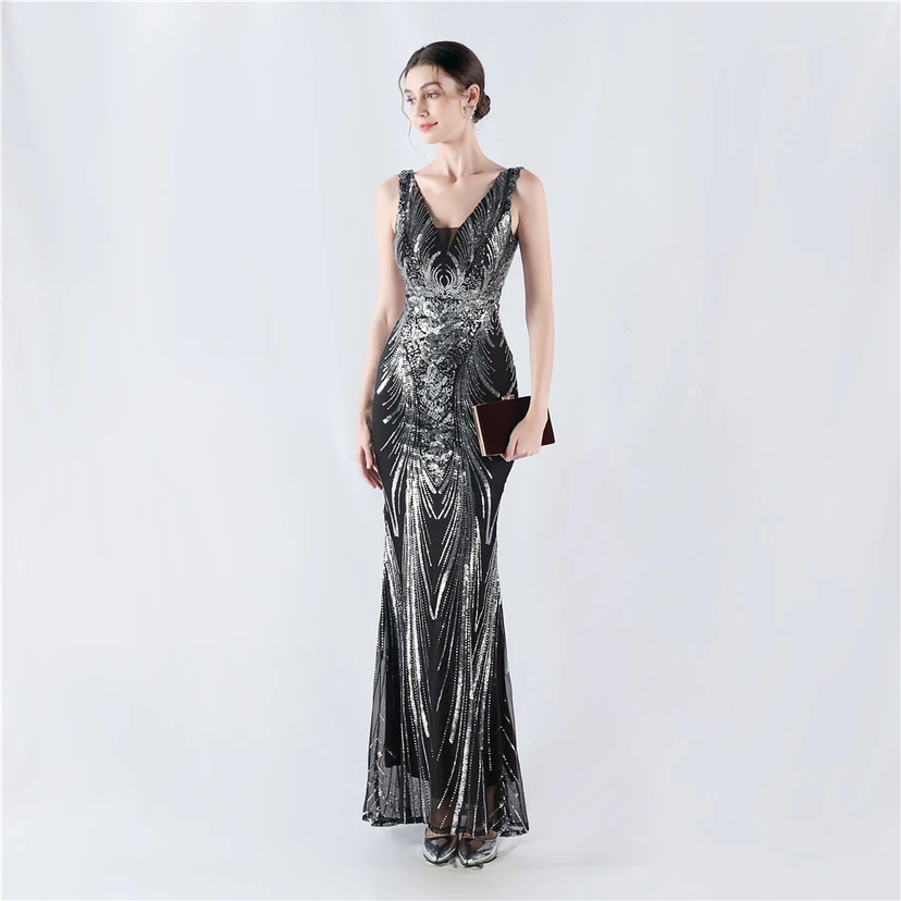 Paillettenbesetzte Blumen auf der Rückseite, Perlenstickerei mit Cape, Abendkleid für die Jahreshauptversammlung view 32