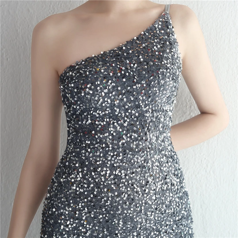 Handgefertigter Paillettenrock mit One-Shoulder-Schnitt, elegant für festliche Anlässe und Galas, mit Schlitz und Meerjungfrauenschnitt. view 71