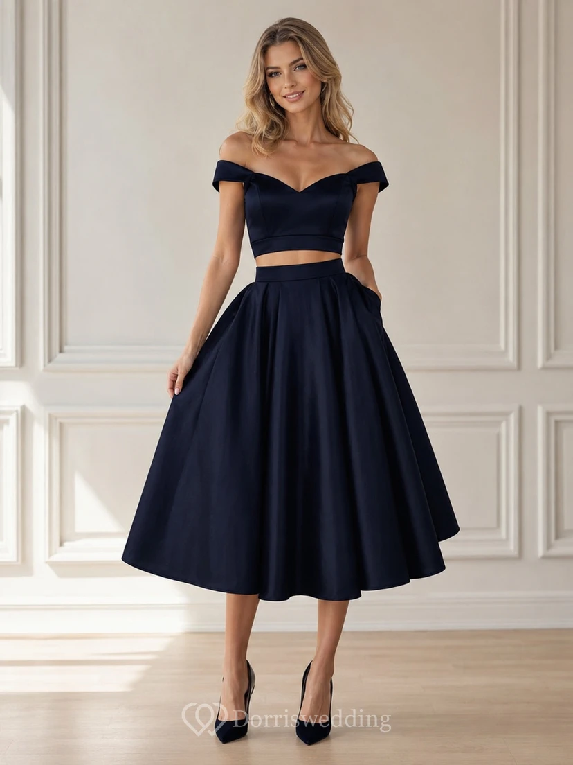 Vestido de satén de dos piezas con tirantes descubiertos hasta la rodilla