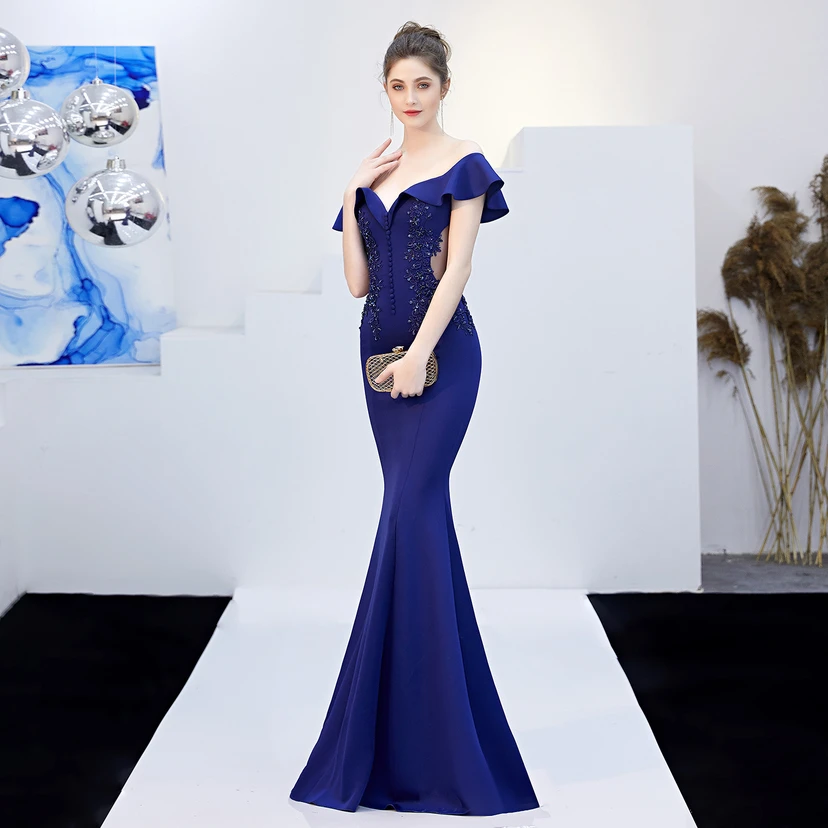 Robe de mariée longue rouge asymétrique à une épaule, coupe sirène, idéale pour un banquet ou une soirée de mariage. view 24