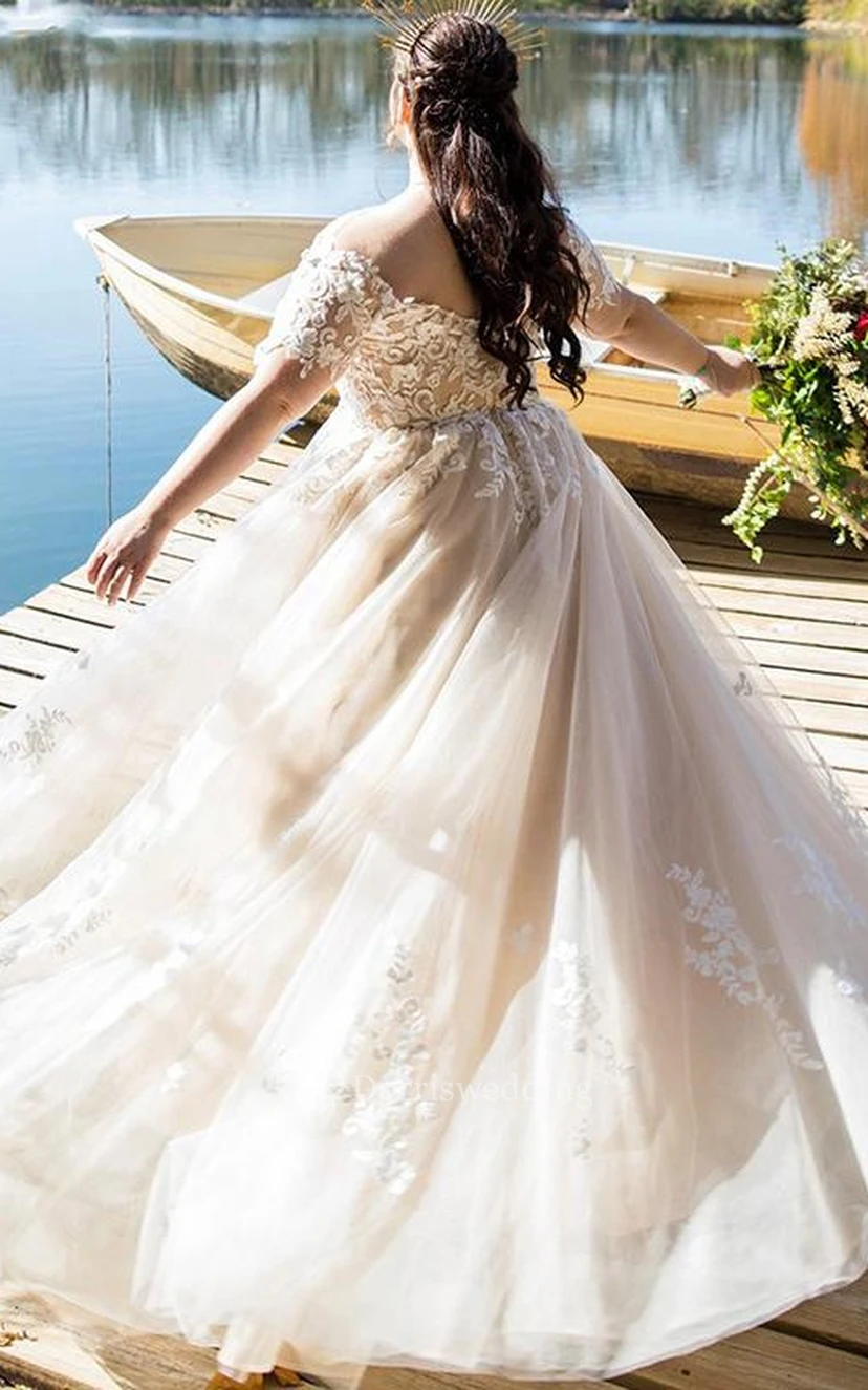 Lässiges, schulterfreies A-Linien-Brautkleid aus Tüll mit Applikationen view 2